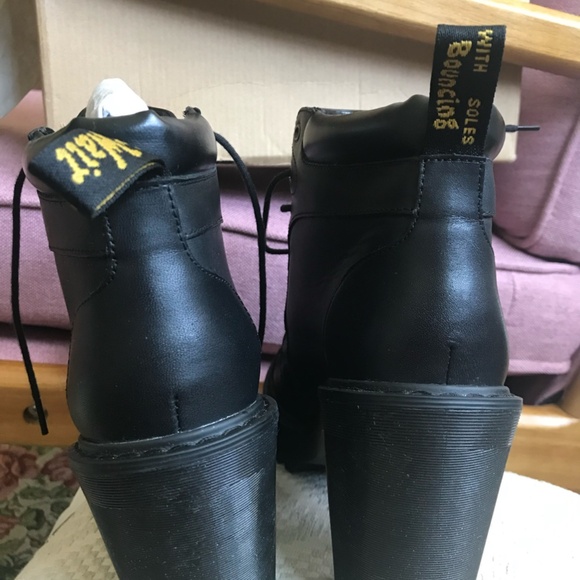 Dr.Martens Averil ankle boot - Picture 3 of 16